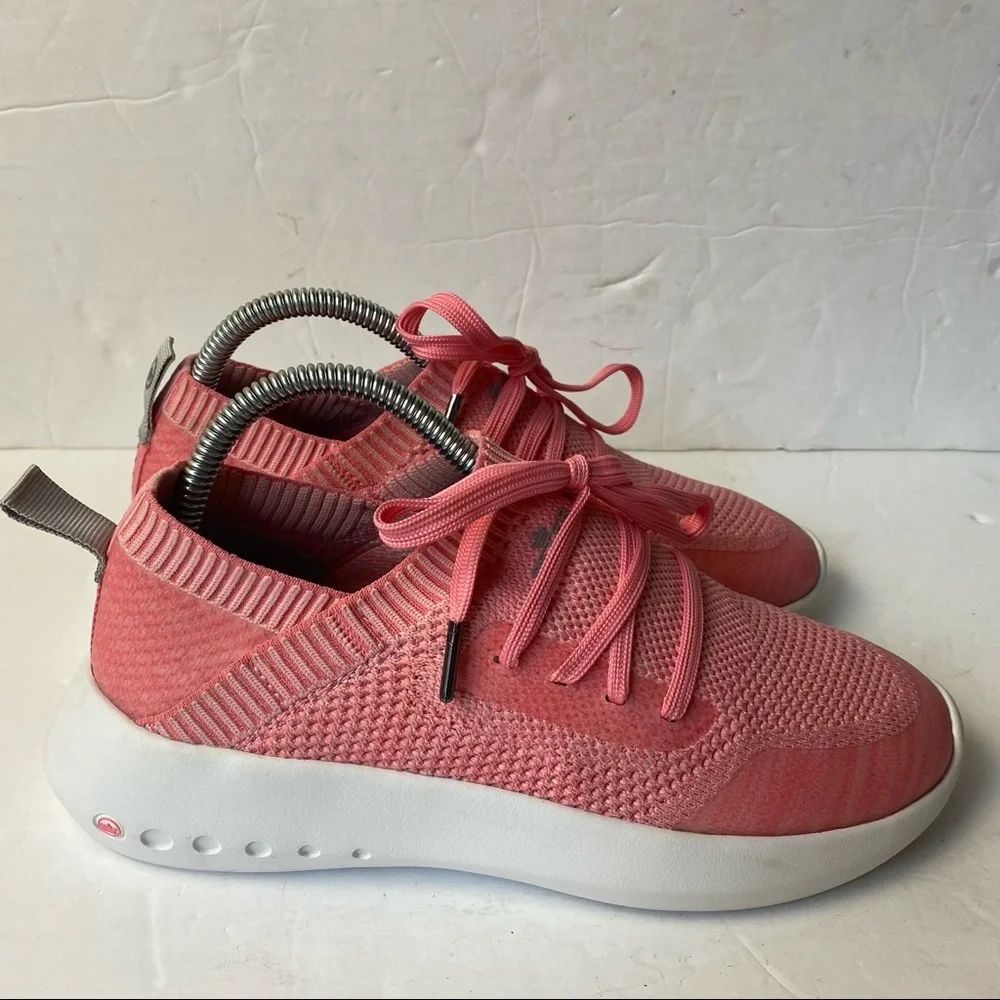 Peter Millar Women's Hyperlight Glide Athleisure Sneakers Pink White Size 6 Knit